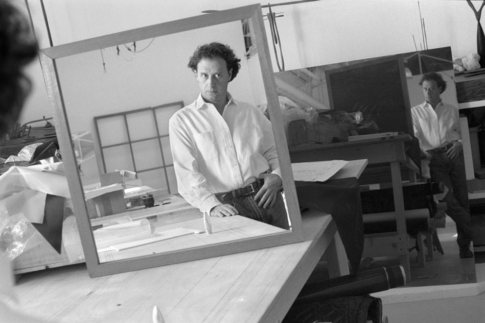 Pablo Reynoso, artiste plasticien argentin, dans son atelier.