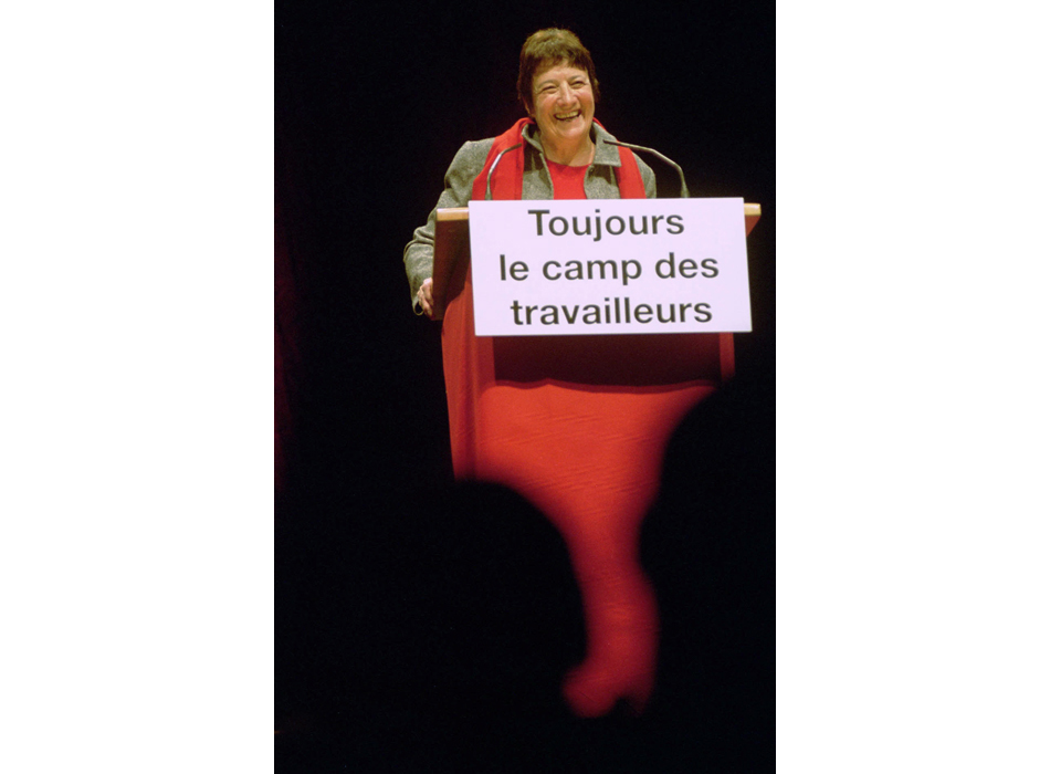 Arlette Laguiller dans un mitin du parti Force Ouvrière. Paris 14/04/2002.